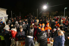 Sankt Martin Laternenumzug durch die Stadt (Foto: Karl-Franz Thiede)